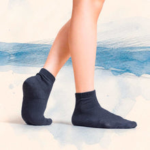 Load image into Gallery viewer, organic cotton tennis socks