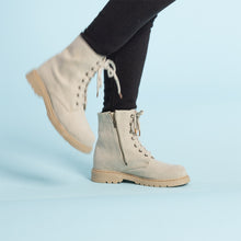 Load image into Gallery viewer, women's hemp boots