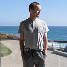 Load image into Gallery viewer, organic cotton pocket t-shirt biodegradable