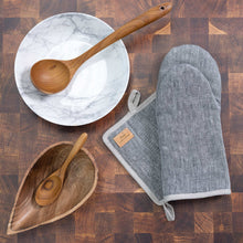 Load image into Gallery viewer, organic linen pot holder oven mitts 100% natural