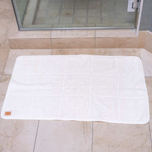 Load image into Gallery viewer, organic linen thick bath mat