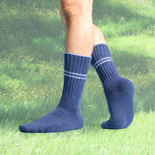 Load image into Gallery viewer, organic merino wool hiking socks