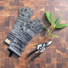 Load image into Gallery viewer, 100% organic cotton gardeners' gloves