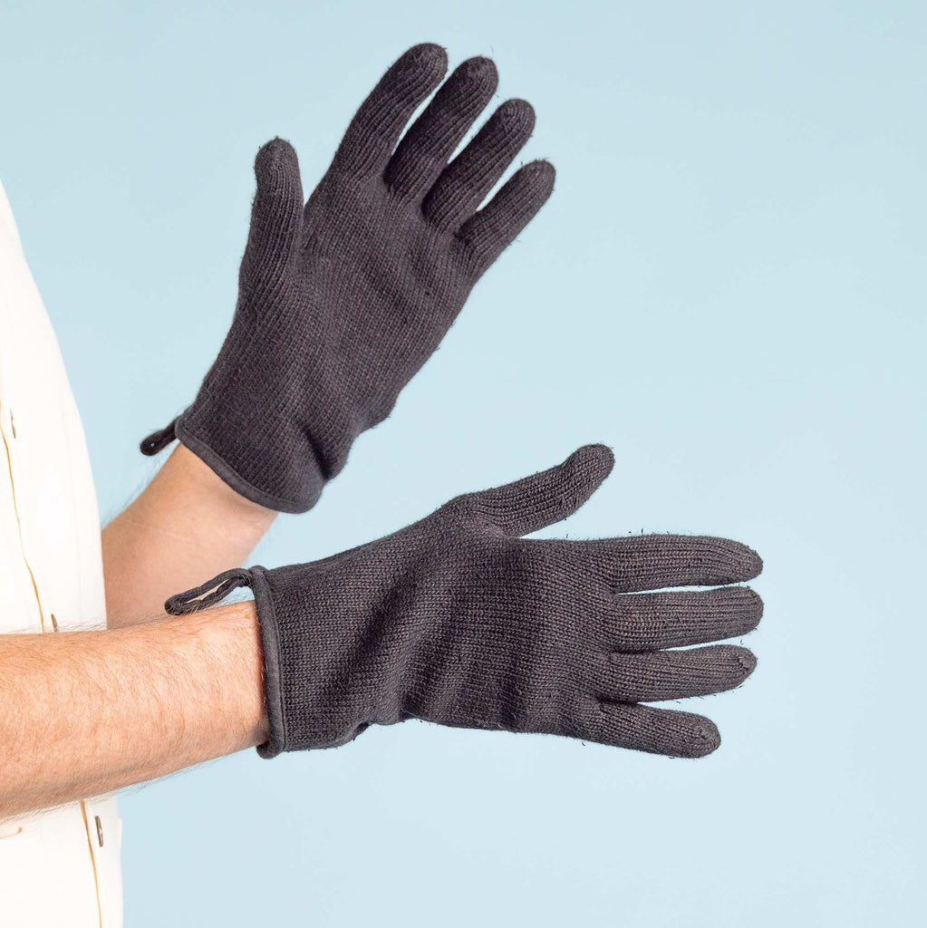 synthetic-free organic cotton gloves
