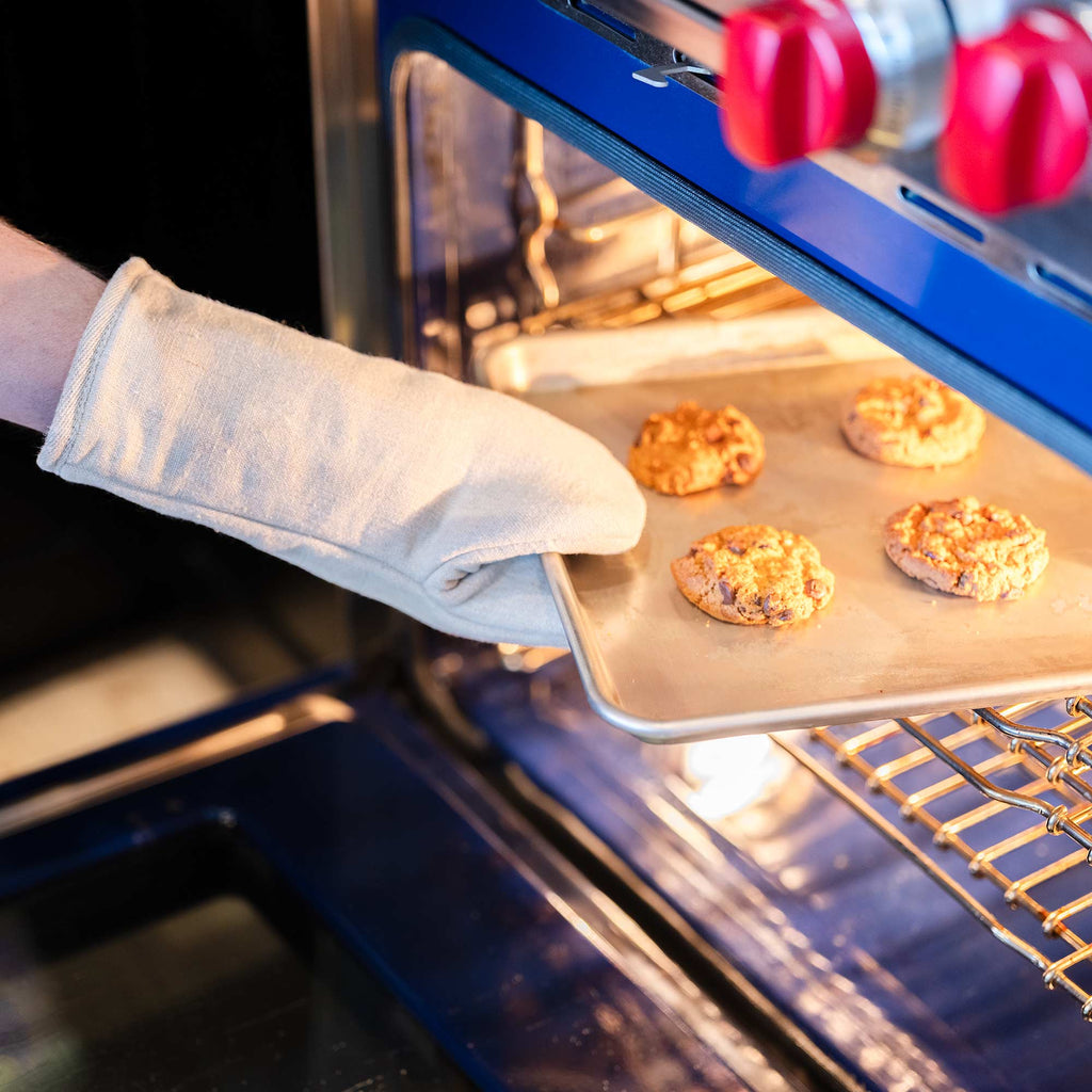 plastic-free organic linen oven mitt