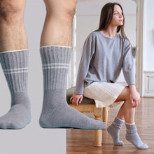 Load image into Gallery viewer, thick warm organic merino wool socks