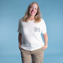 Load image into Gallery viewer, 100% organic merino t-shirt cat's paw print