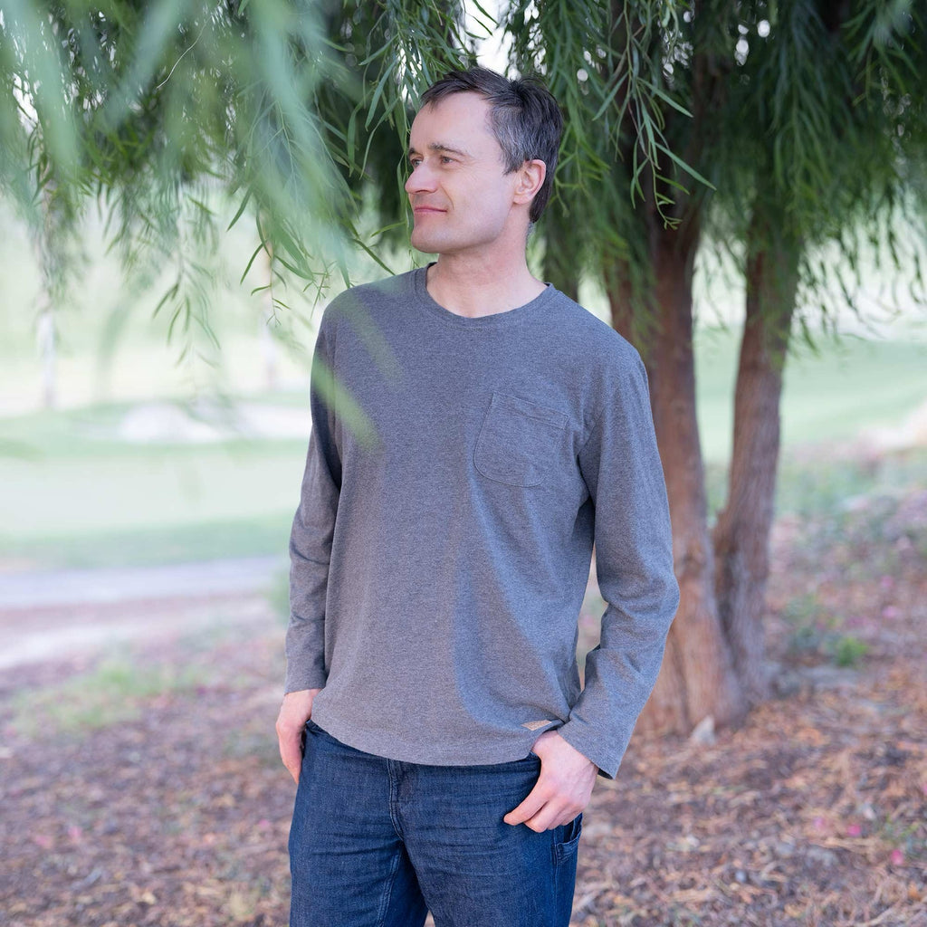100% organic cotton long-sleeve t-shirt with pocket no polyester