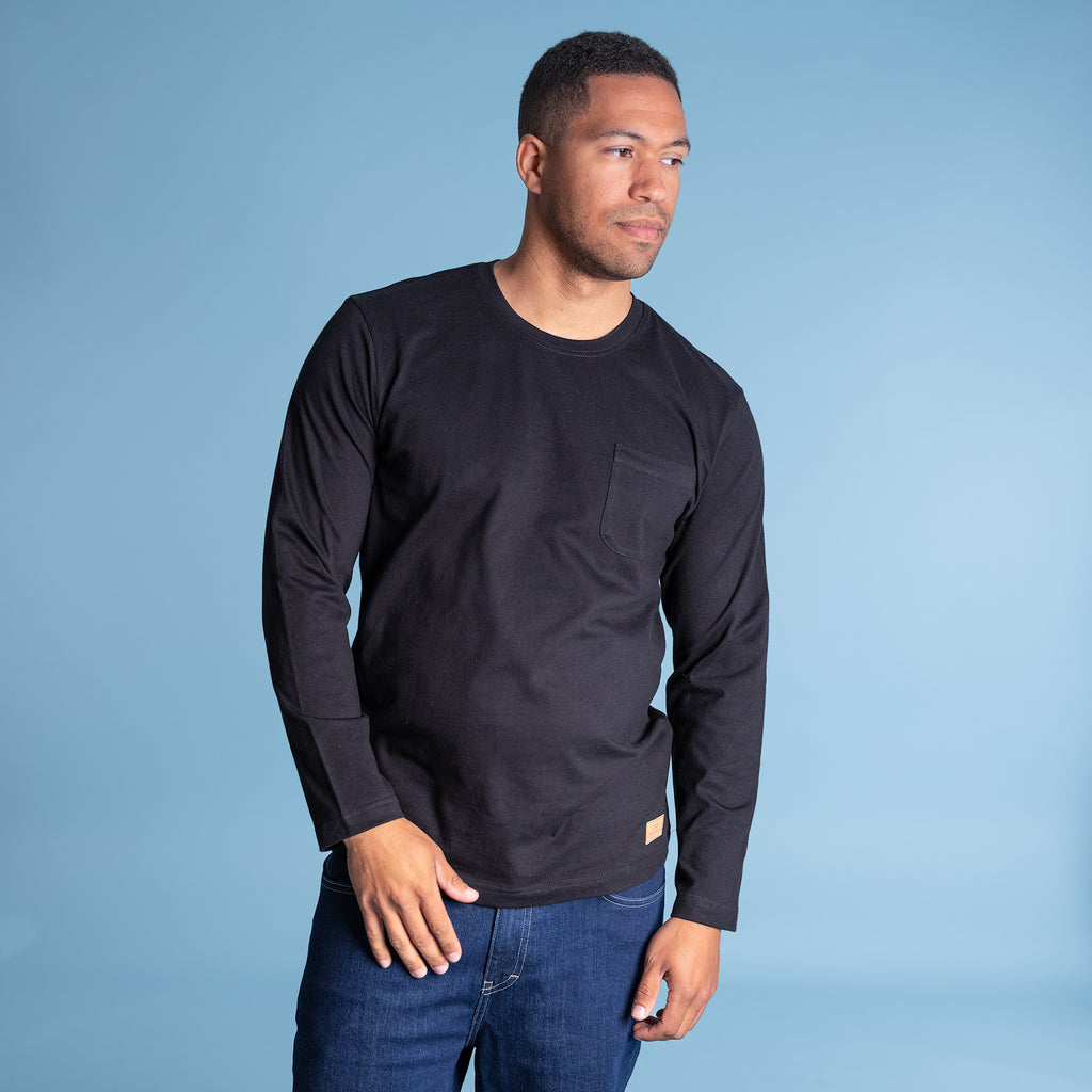 100% organic cotton long-sleeve pocket t-shirt