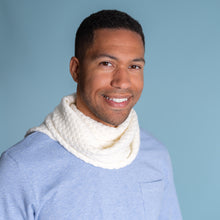 Load image into Gallery viewer, organic merino scarf warm