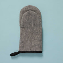 Load image into Gallery viewer, organic hemp oven mitt chambray