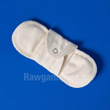 Load image into Gallery viewer, 100% organic cotton pantyliners made in usa