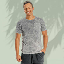 Load image into Gallery viewer, organic cotton t-shirt with pocket