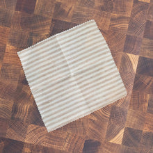 Load image into Gallery viewer, FOODSVILLE Reusable 100% Organic Hemp Waxed Food Wraps (Beeswaxed, Plastic-free, No Polyester, No Synthetics) (100% Biodegradable)