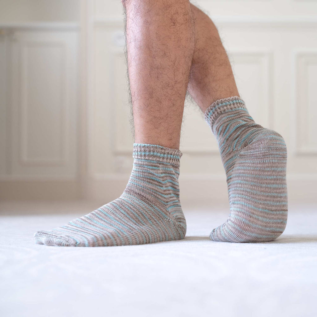 Synthetics-free organic linen socks