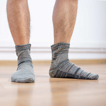 Load image into Gallery viewer, organic linen socks no synthetics