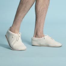 Load image into Gallery viewer, warm vegan house slippers