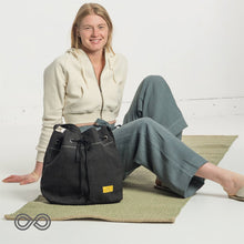 Load image into Gallery viewer, BRUSSELS Cinch Hemp Purse (99.9% Biodegradable)