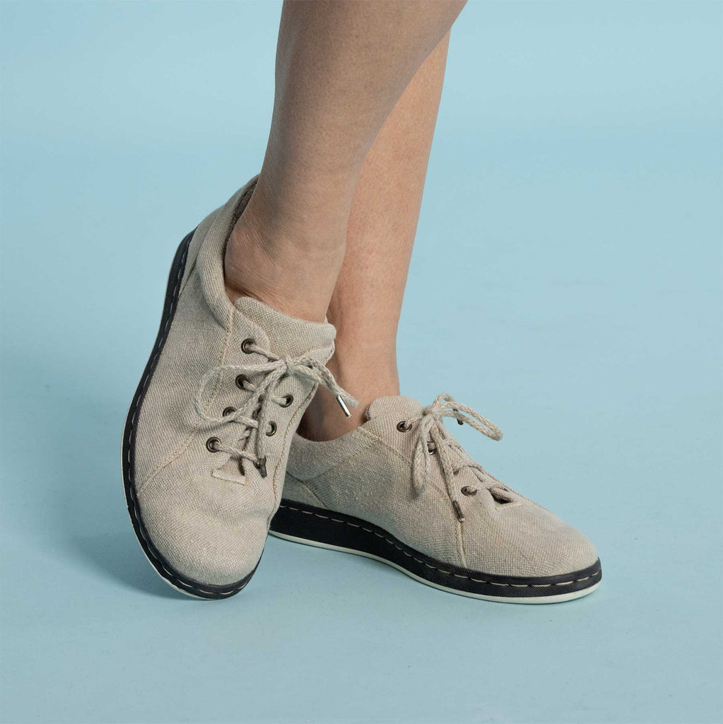 ladies hemp sneakers