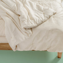 Load image into Gallery viewer, TEXAS 100% Organic Cotton Comforter (Vegan) (Handmade in USA) (99.99% Biodegradable)