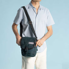 Load image into Gallery viewer, hemp shoulder bag